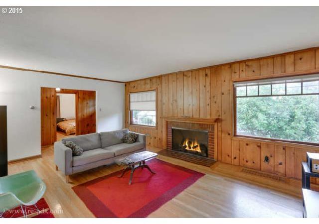 2601 Southwest Custer Street Portland, OR 97219 - Photo 3 of 16 Gallery Image 3