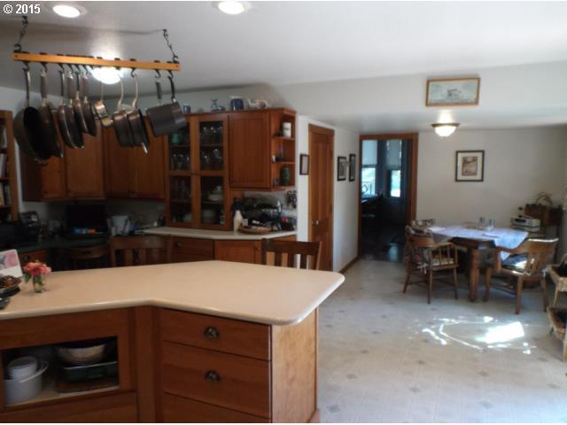 807 South Main Street Pendleton, OR 97801 - Photo 9 of 16