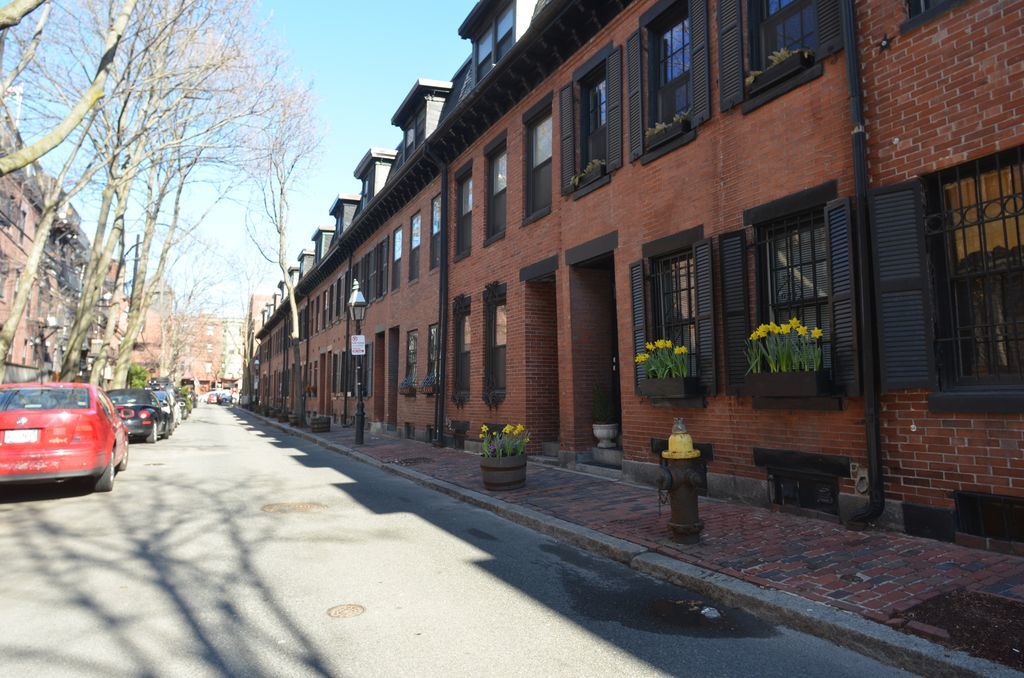 8 Lawrence Street, Unit 2 Boston, MA 02116 - Photo 18 of 18