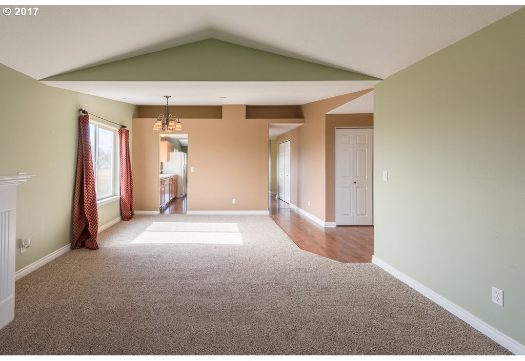 12014 Rees Street Northeast Donald, OR 97020 - Photo 11 of 30