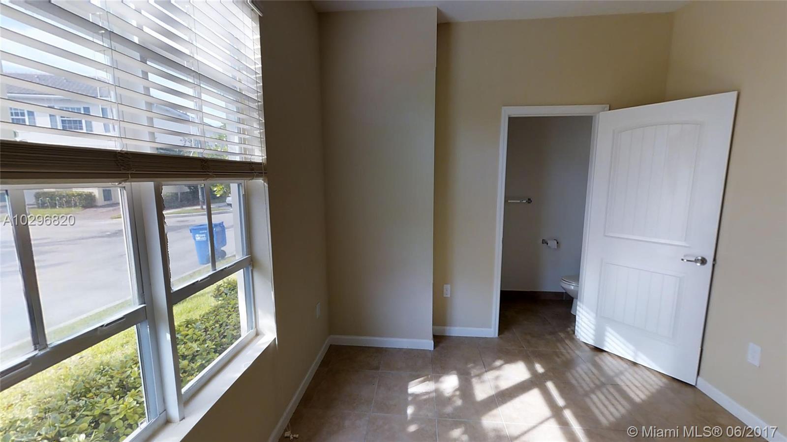 203 Southwest 7th Street, Unit 203 Pompano Beach, FL 33060 - Photo 8 of 16