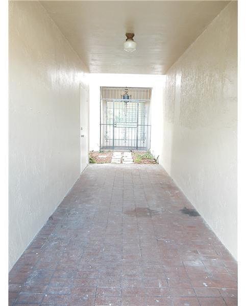 8718 Southwest 103rd Avenue, Unit 8718 Miami, FL 33173 - Photo 3 of 15
