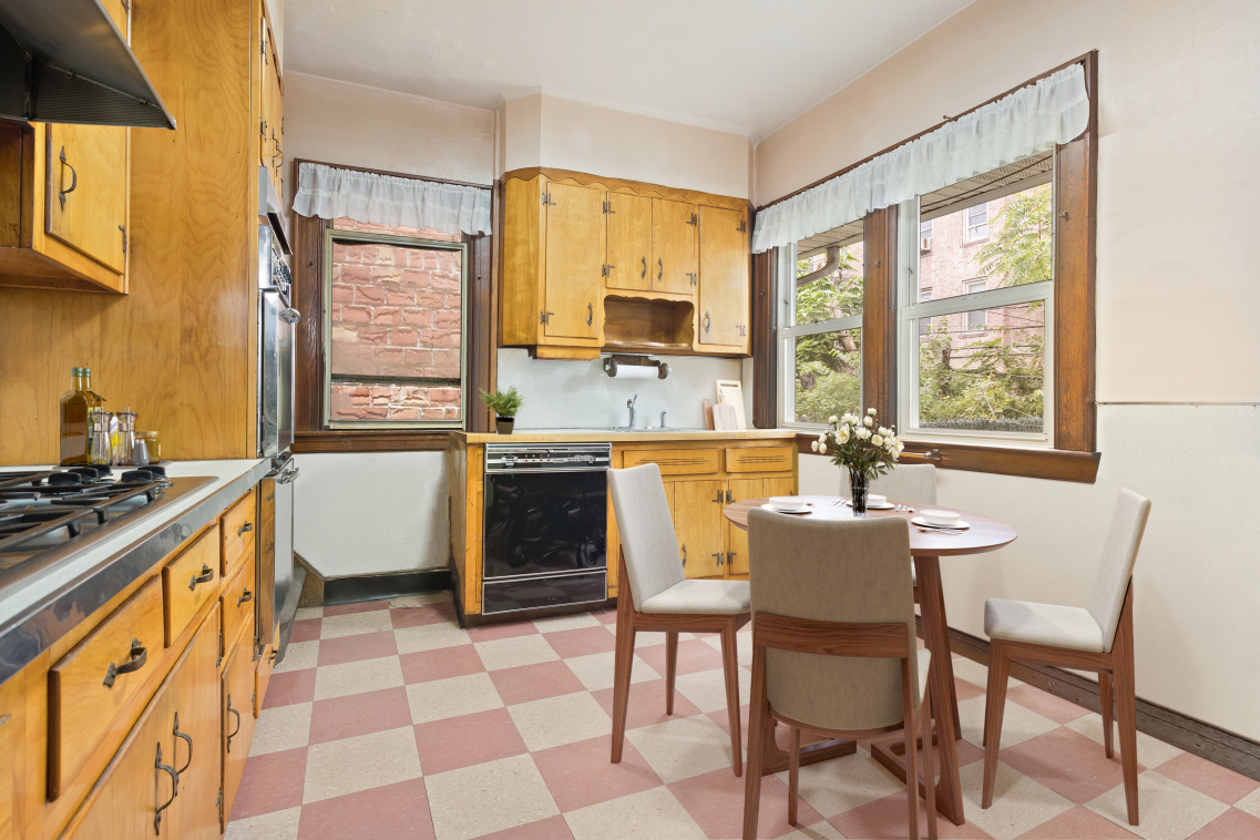 1551 East 17th Street Brooklyn, NY 11230 - Photo 4 of 25