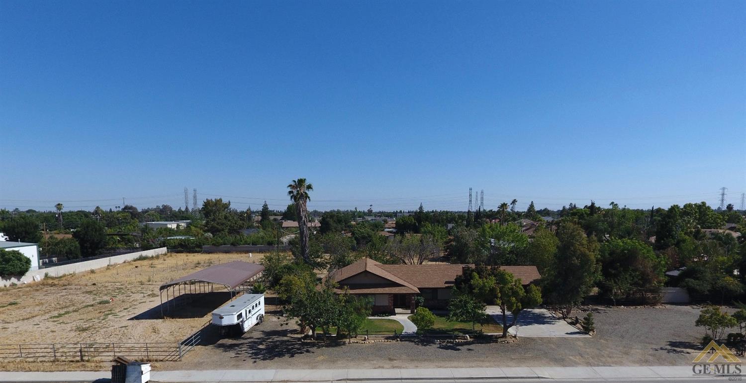 13039 Meacham Road Bakersfield, CA 93314 - Photo 3 of 32 Gallery Image 3