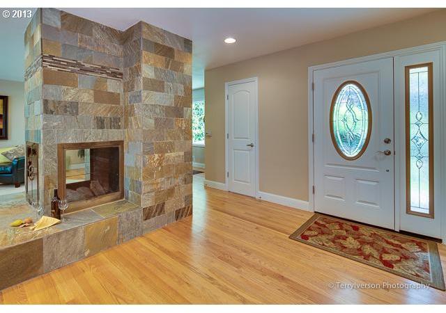 4933 Southwest 18th Place Portland, OR 97239 - Photo 2 of 16