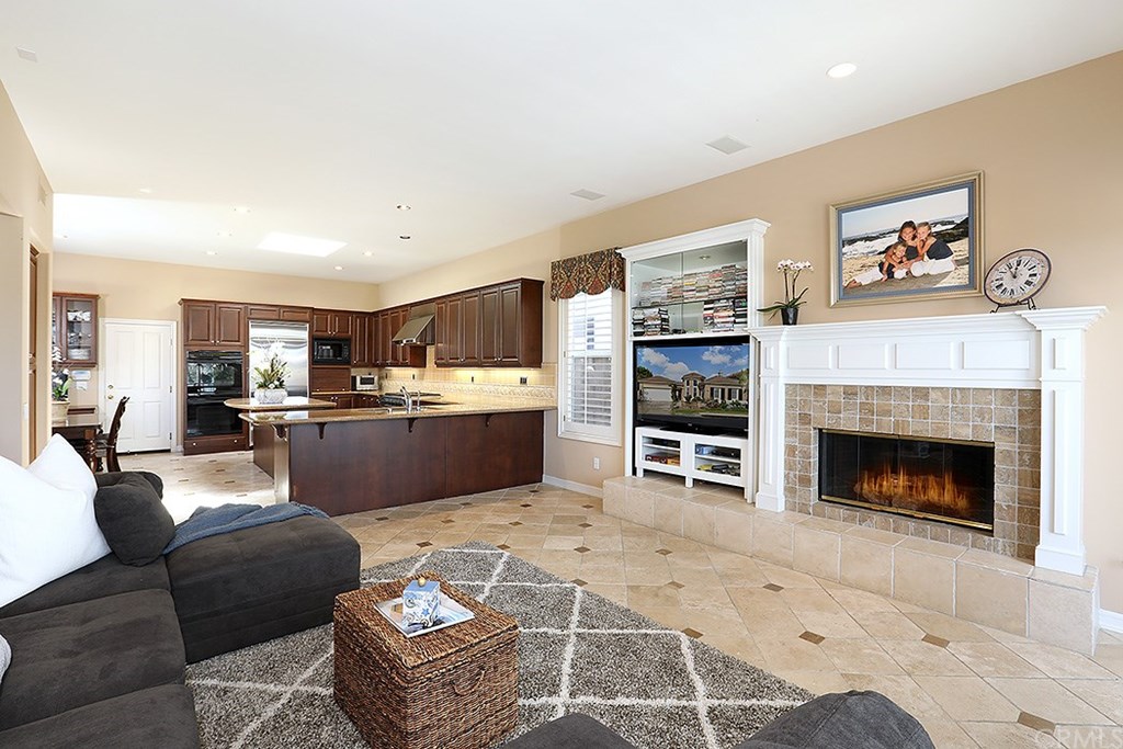 58 Victoria Newport Beach, CA 92660 - Photo 8 of 24