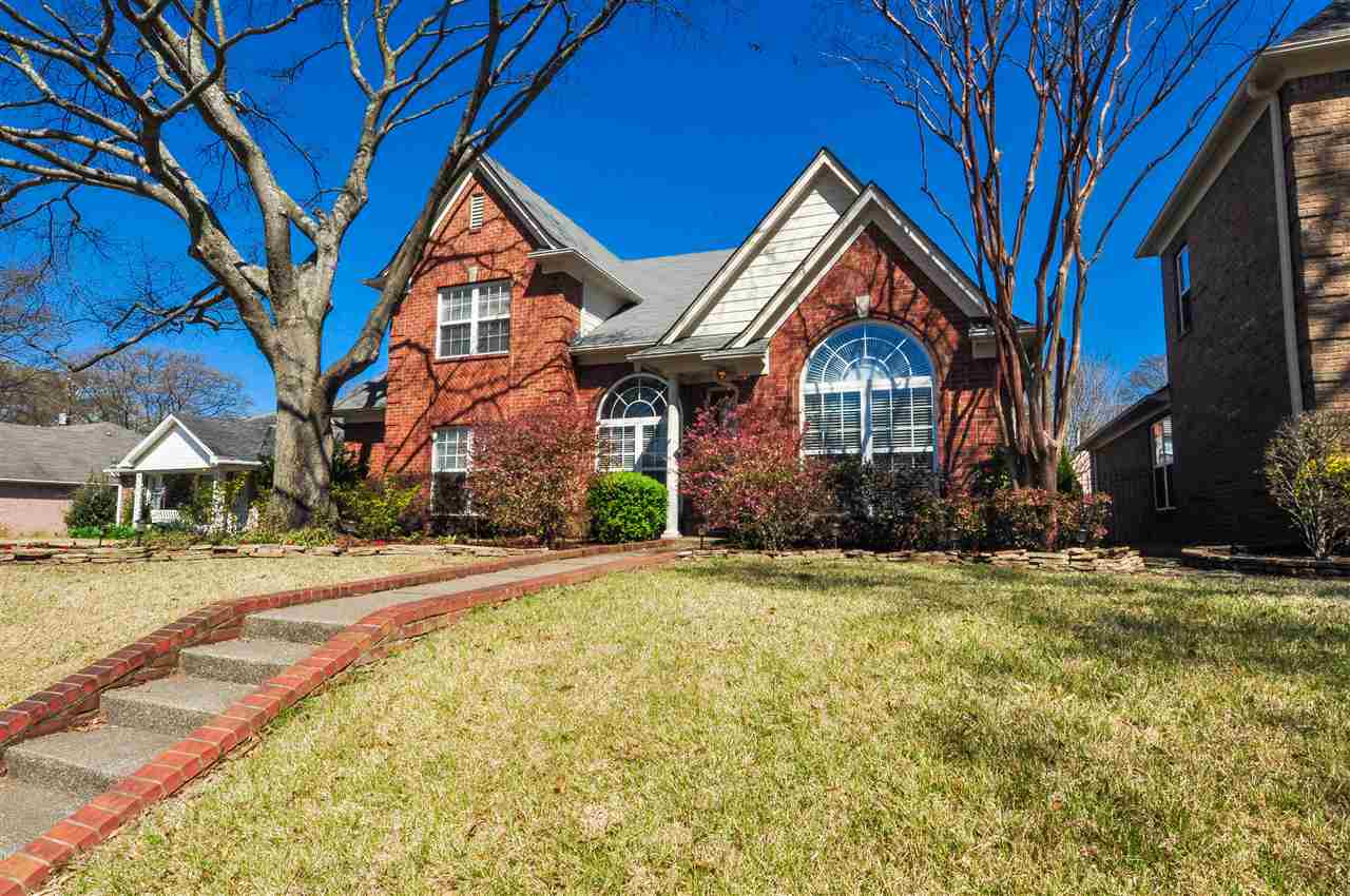 5272 Mesquite Road Memphis, TN 38120 - Photo 1 of 22 This beautiful home is in immaculate condition and is conveniently located near schools, shopping and more!
