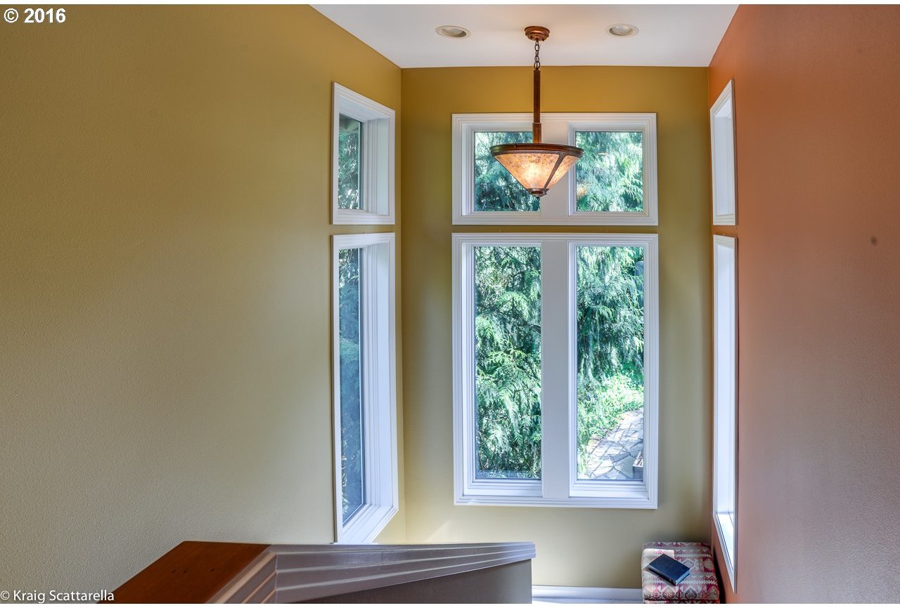 3630 Southwest 73rd Avenue Portland, OR 97225 - Photo 6 of 27 Gallery Image 6