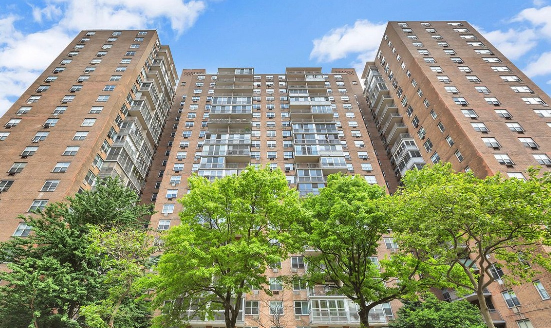 303 West 66th Street, Unit 14HW Manhattan, NY 10023 - Photo 8 of 9