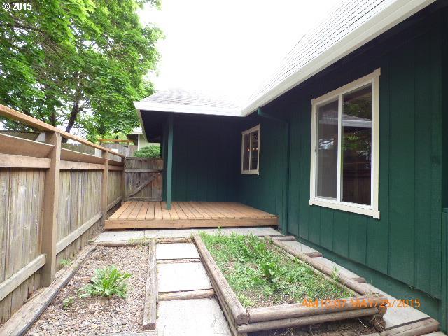 6585 Southwest 203rd Avenue Aloha, OR 97078 - Photo 3 of 16
