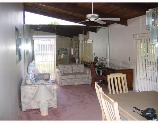 108 Fox Road, Unit 450 Hollywood, FL 33024 - Photo 5 of 7 Gallery Image 5