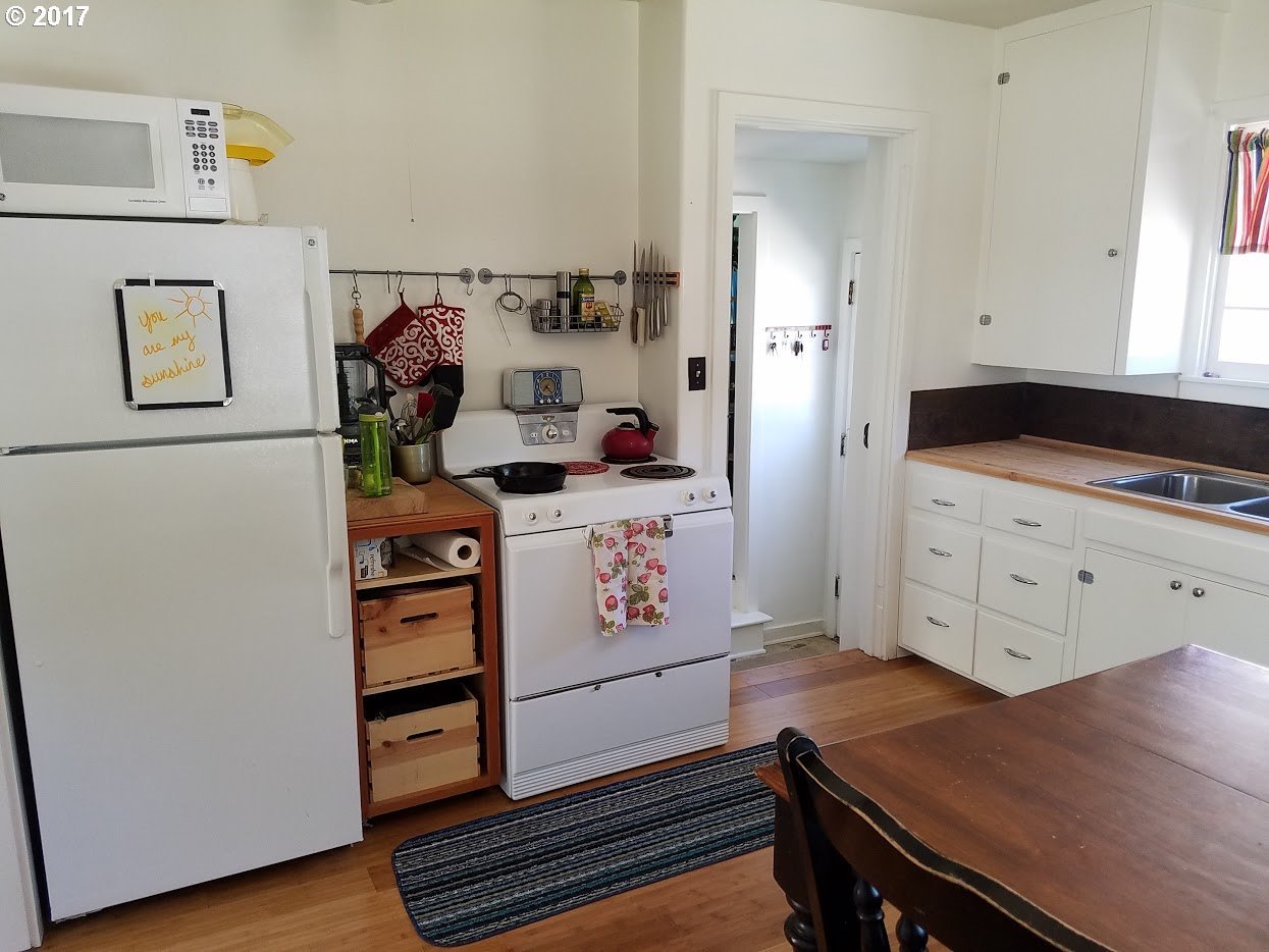625 Northwest 8th Street Pendleton, OR 97801 - Photo 8 of 20