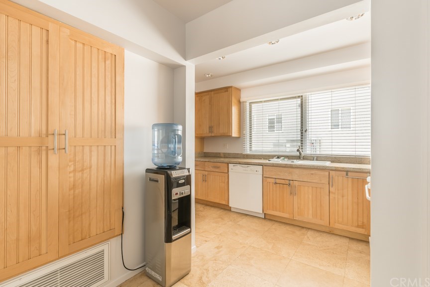 356 Cliff Drive, Unit 2 Pasadena, CA 91107 - Photo 6 of 18