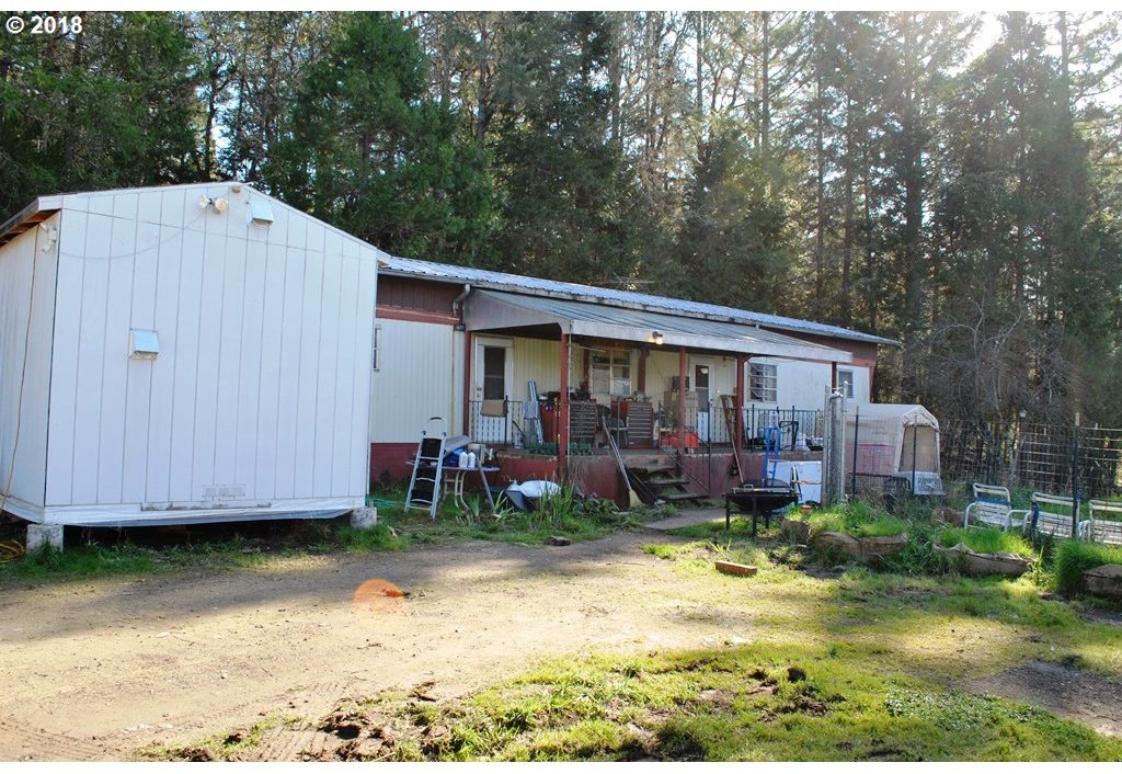 3007 Cleveland Hill Road Roseburg, OR 97471 - Photo 2 of 18 Gallery Image 2