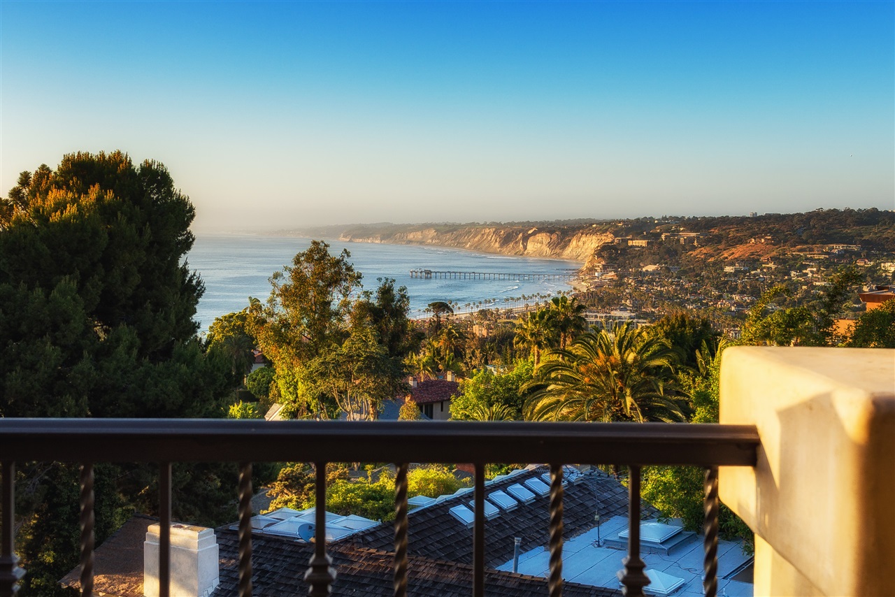 7682 Hillside Drive La Jolla, CA 92037 - Photo 5 of 25