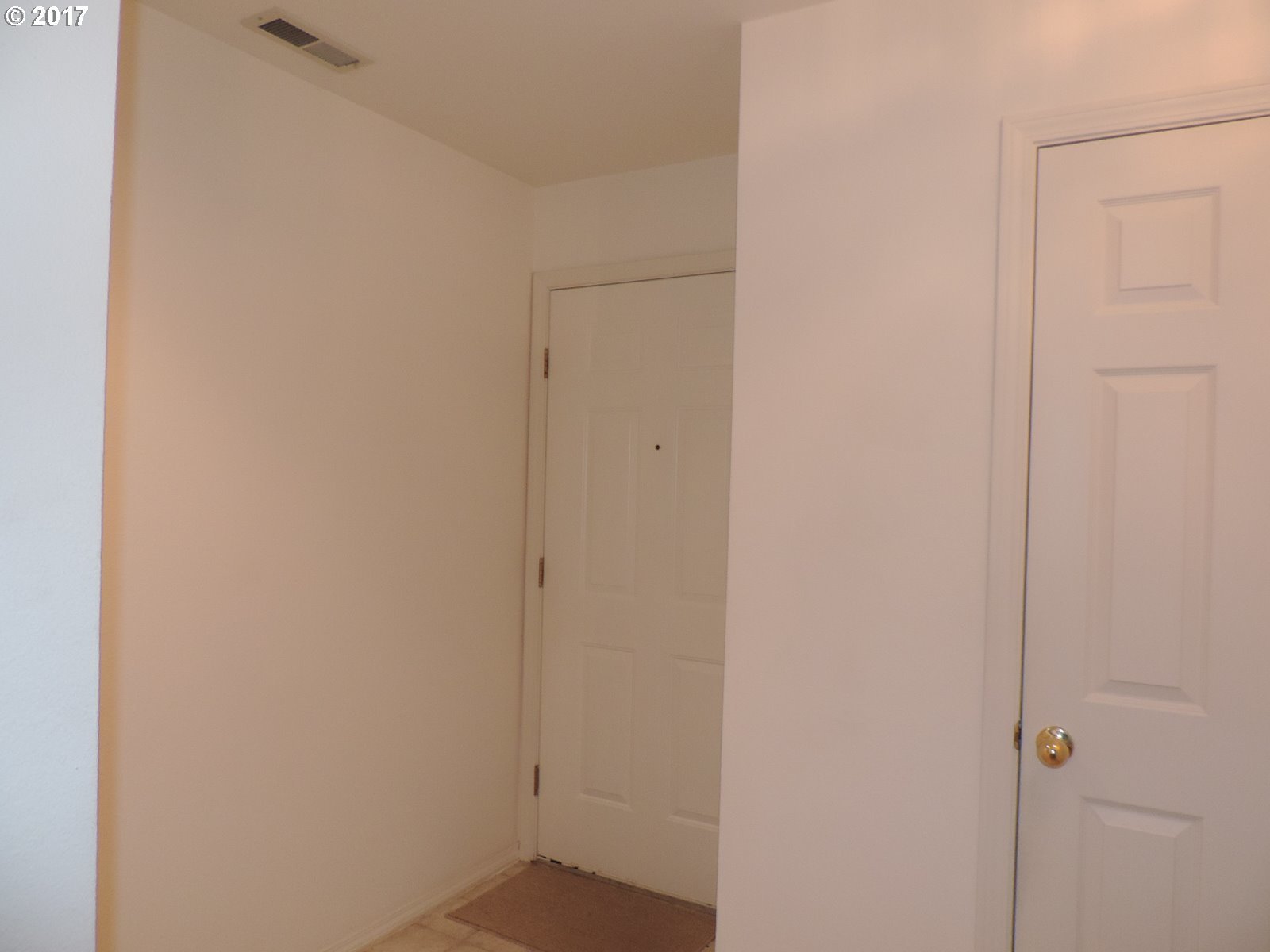 1820 Rees Hill Road Southeast, Unit 3 Salem, OR 97306 - Photo 3 of 17 Gallery Image 3