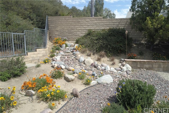 28427 Nicholas Circle Saugus, CA 91350 - Photo 31 of 32