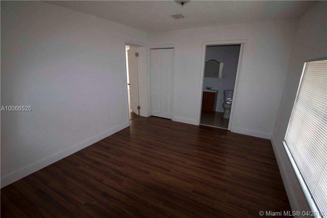 910 Northwest 89th Street Miami, FL 33150 - Photo 26 of 35
