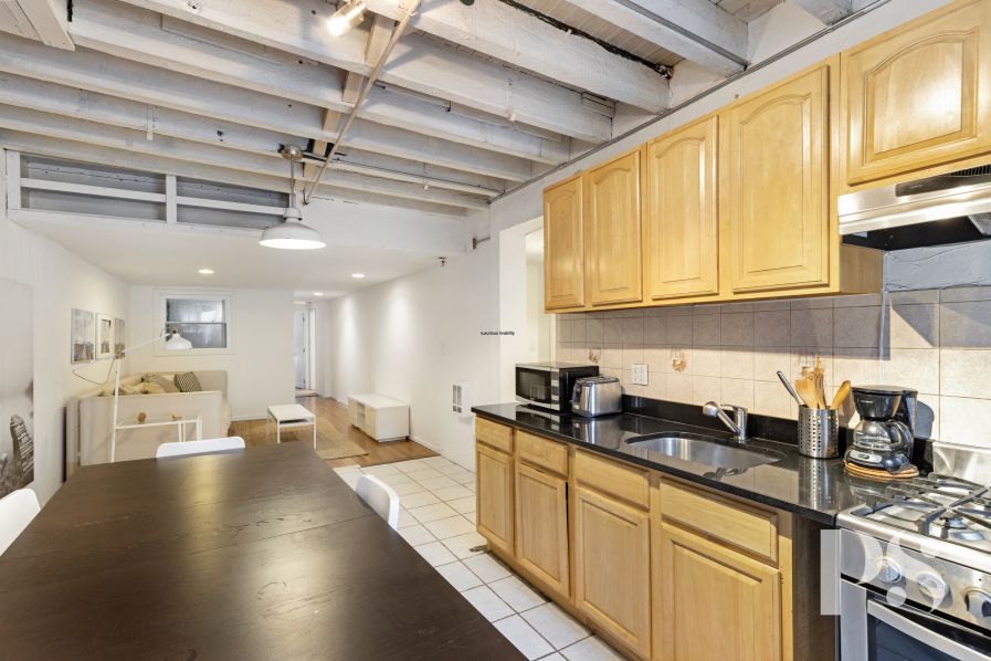 820 10th Avenue, Unit 3 Manhattan, NY 10019 - Photo 5 of 12