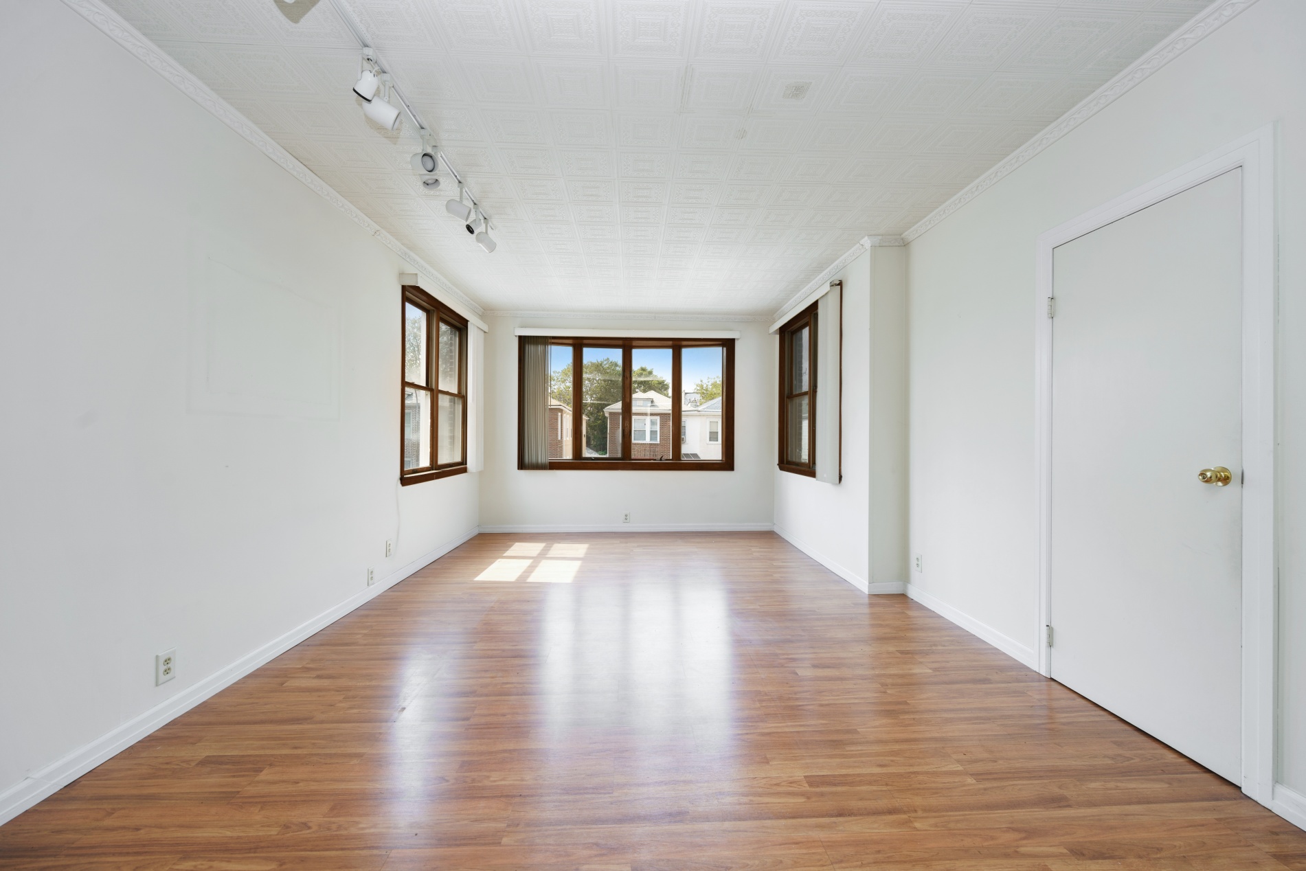 6811 Narrows Avenue Brooklyn, NY 11220 - Photo 7 of 11