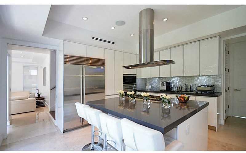 573 Warren Lane Key Biscayne, FL 33149 - Photo 24 of 32