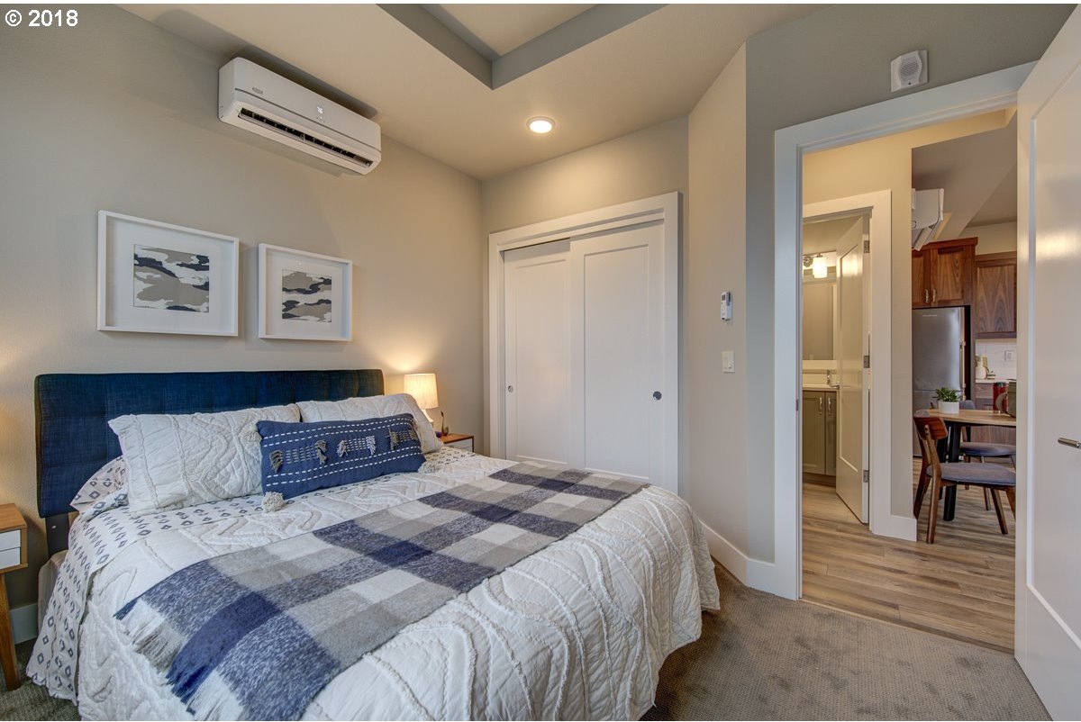1805 Southeast Madison Street, Unit 304 Portland, OR 97214 - Photo 3 of 22