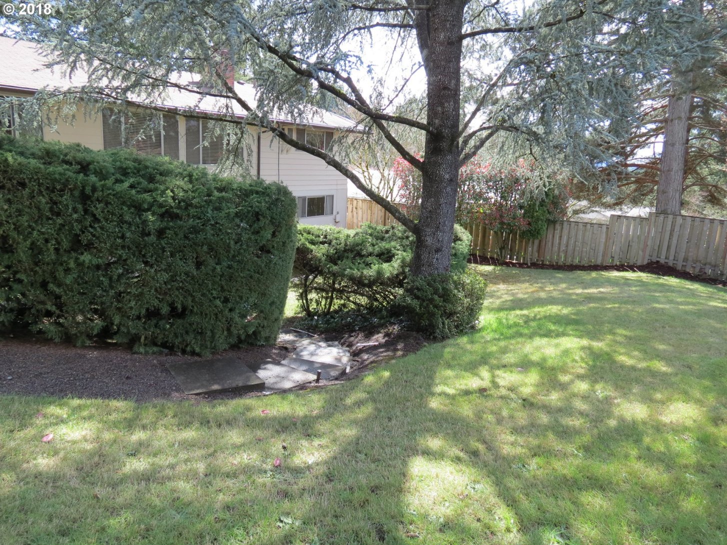 2265 Southwest Roxbury Avenue Portland, OR 97225 - Photo 4 of 29 Gallery Image 4
