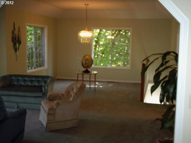 7320 Southwest Gable Park Road Portland, OR 97225 - Photo 11 of 16 Gallery Image 11