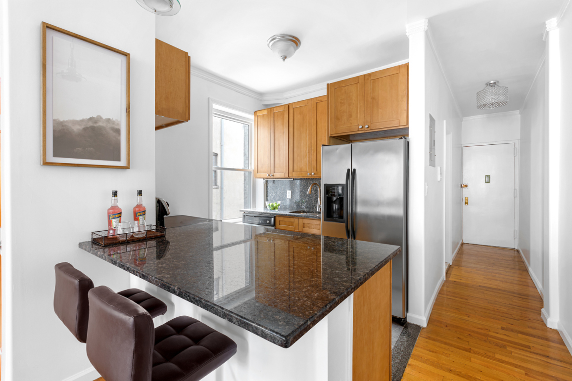 566 Prospect Place, Unit 3B Brooklyn, NY 11238 - Photo 3 of 8 Gallery Image 3