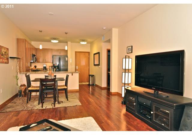 2335 Northwest Raleigh Street, Unit 107 Portland, OR 97210 - Photo 13 of 16 Gallery Image 13