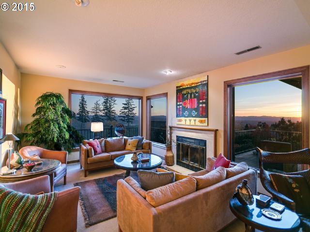 970 Southwest Summit View Court Portland, OR 97225 - Photo 6 of 16 Gallery Image 6
