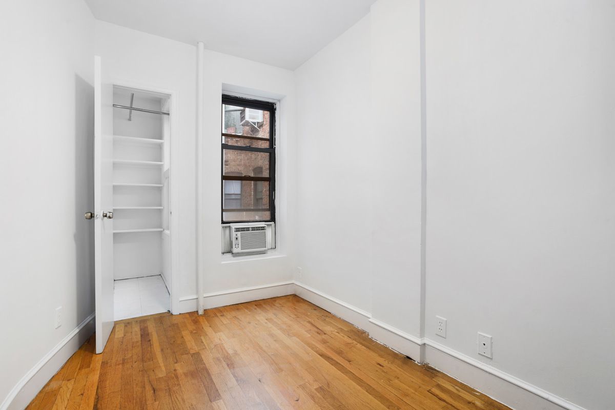 105 Thompson Street, Unit 15 Manhattan, NY 10012 - Photo 4 of 4