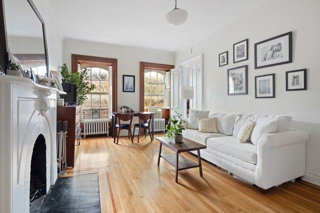 $9,900,000 | 73 Perry Street | West Village