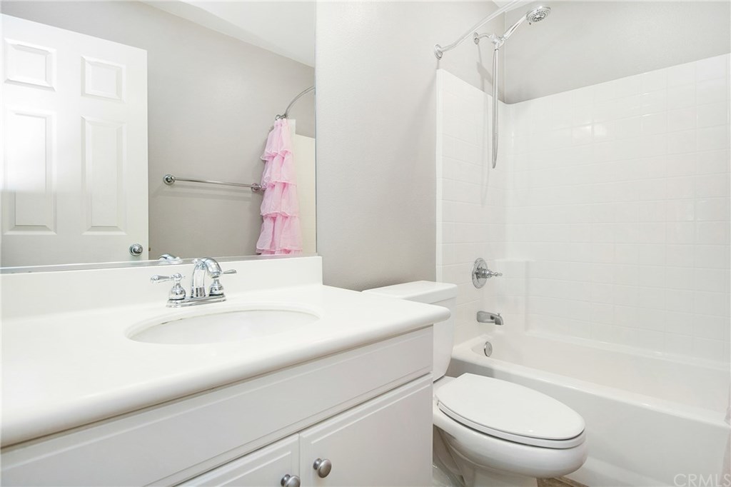 8 Fieldhouse Ladera Ranch, CA 92694 - Photo 18 of 22