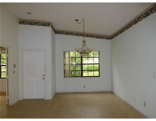 6855 Bridlewood Court Boca Raton, FL 33433 - Photo 3 of 10