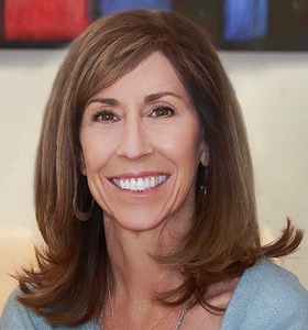 Denise Simons, Agent in  - Compass