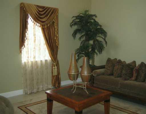 2631 Southwest 138th Path Miami, FL 33175 - Photo 2 of 8