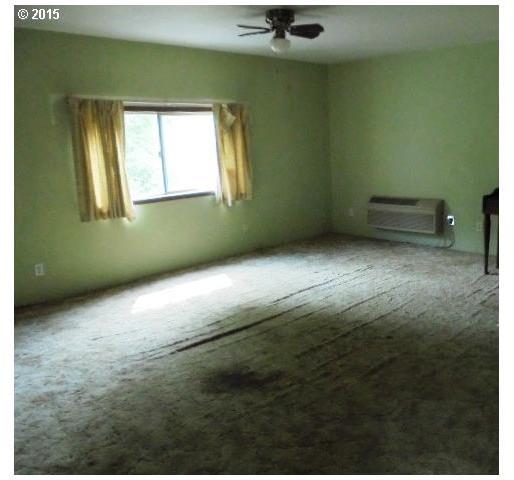 2981 Kent Creek Road Winston, OR 97496 - Photo 5 of 13 Gallery Image 5