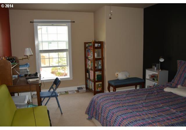 17566 Northwest Solano Lane Portland, OR 97229 - Photo 11 of 16 Gallery Image 11