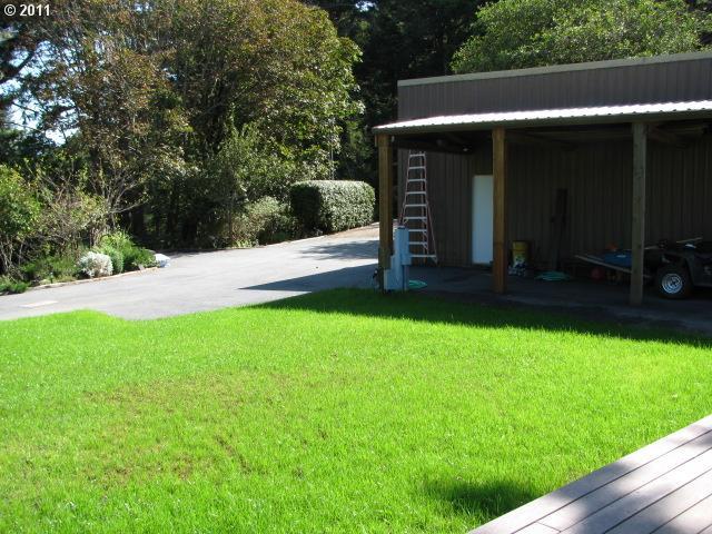 28689 Brooks Road Gold Beach, OR 97444 - Photo 6 of 16