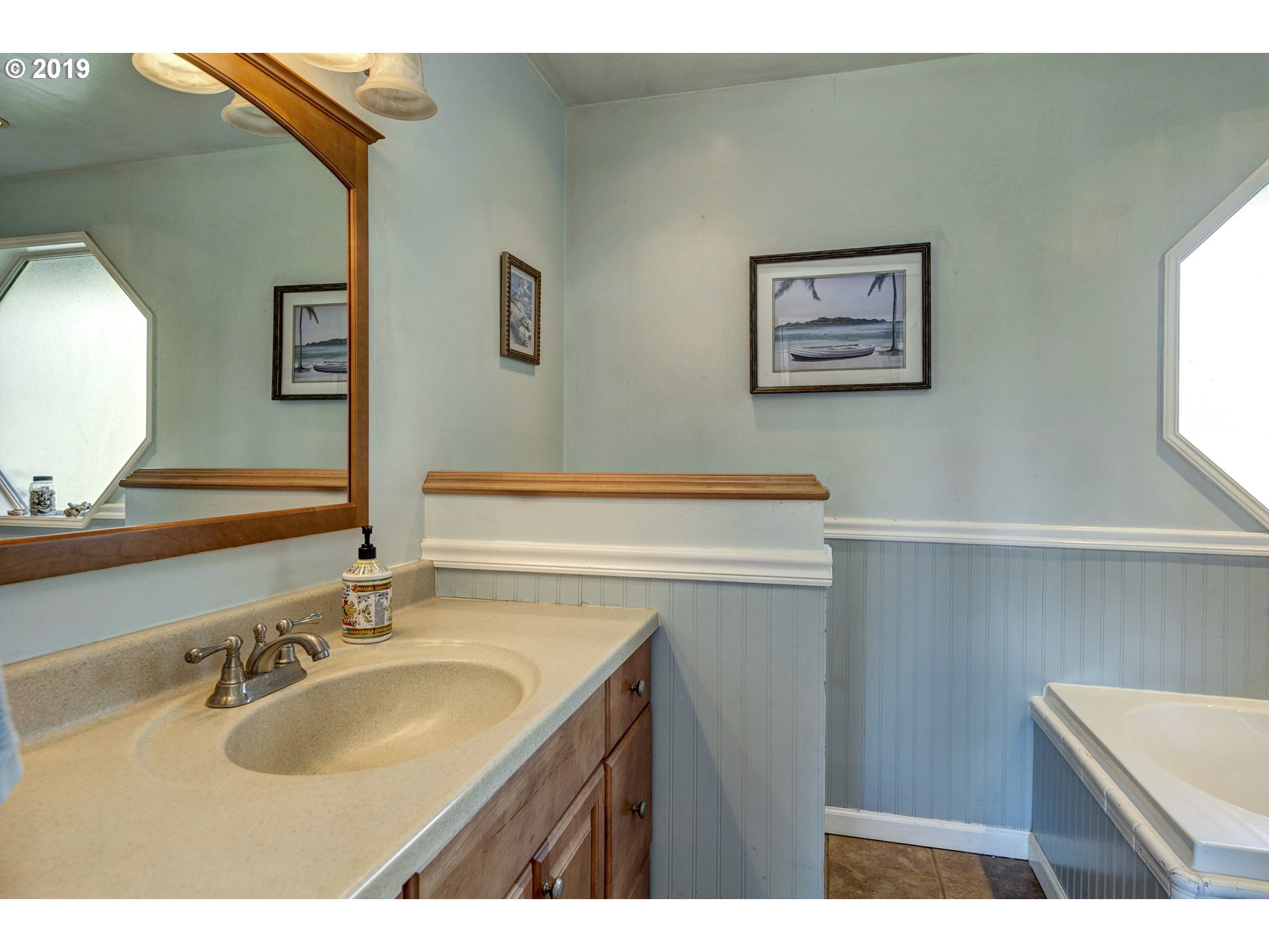 167 Canemah Road Oregon City, OR 97045 - Photo 8 of 28 Gallery Image 8