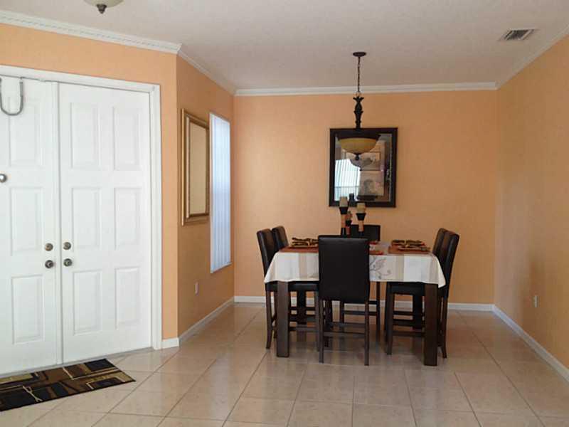 Silver Shores Miramar, FL 33027 - Photo 4 of 35