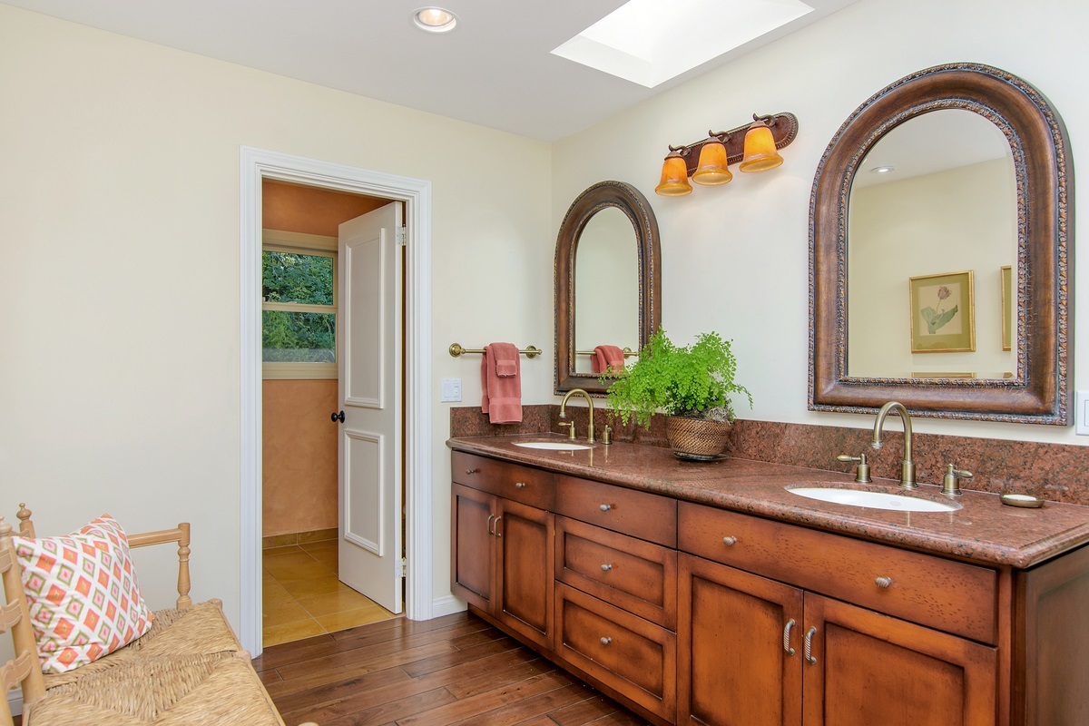7453 Fairway Road La Jolla, CA 92037 - Photo 16 of 23 Gallery Image 16