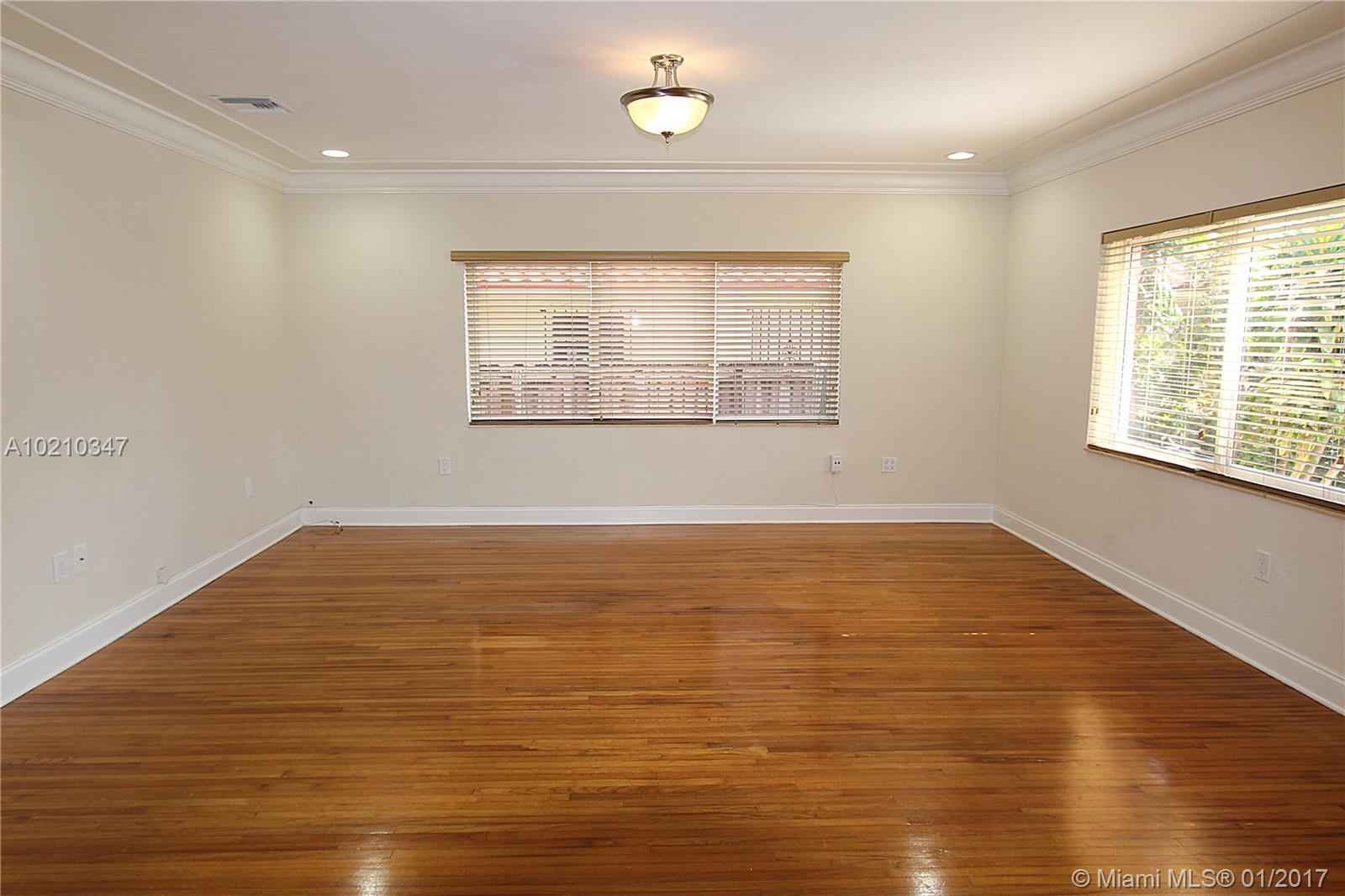 3541 Southwest 23rd Terrace Miami, FL 33145 - Photo 4 of 20