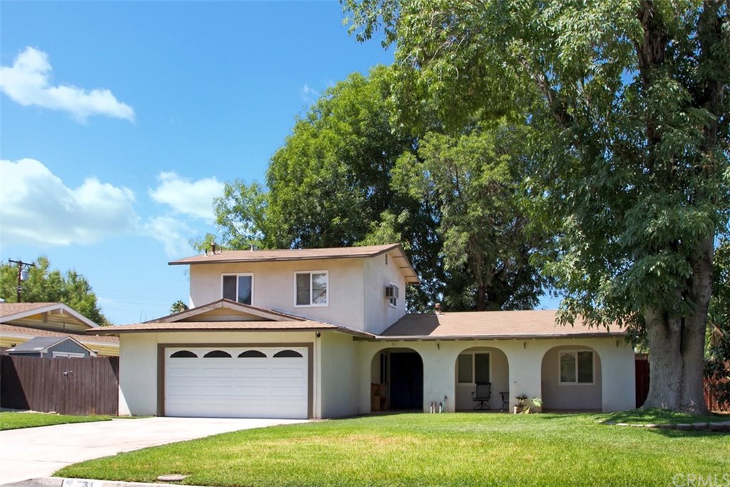 31 Elena Avenue Riverside, CA 92507 - Photo 1 of 1