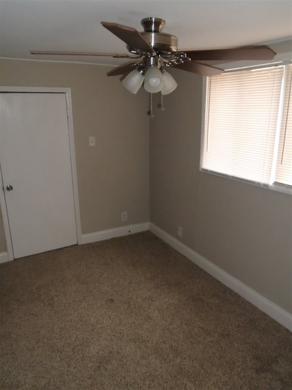 4146 Rhodes Avenue Memphis, TN 38111 - Photo 10 of 11 Gallery Image 10