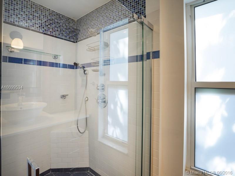 560 Northeast 57th Street Miami, FL 33137 - Photo 11 of 31