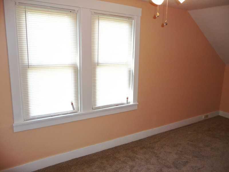3160 McRoberts Road Castle Shannon, PA 15234 - Photo 12 of 23 Gallery Image 12