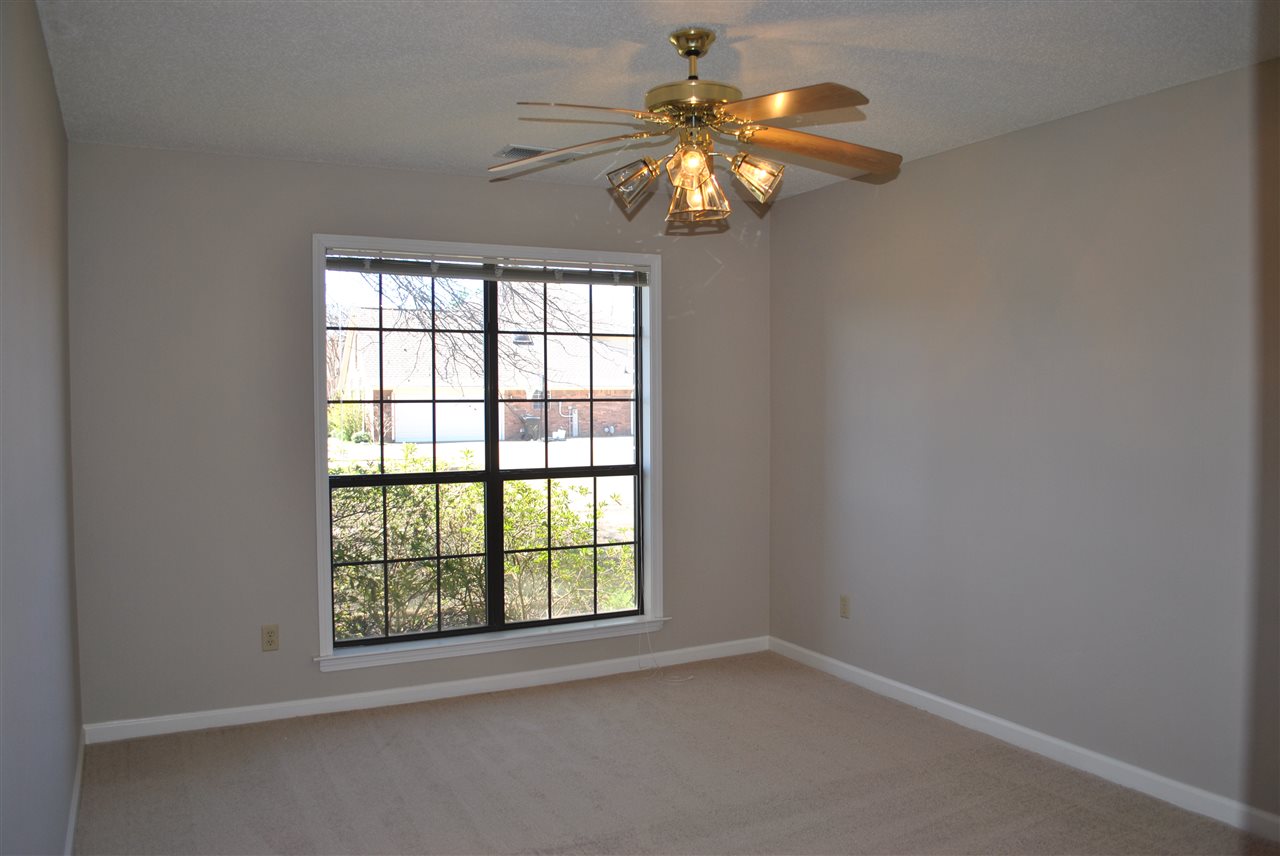 1328 Wolf Ridge Drive Collierville, TN 38017 - Photo 10 of 15 Gallery Image 10