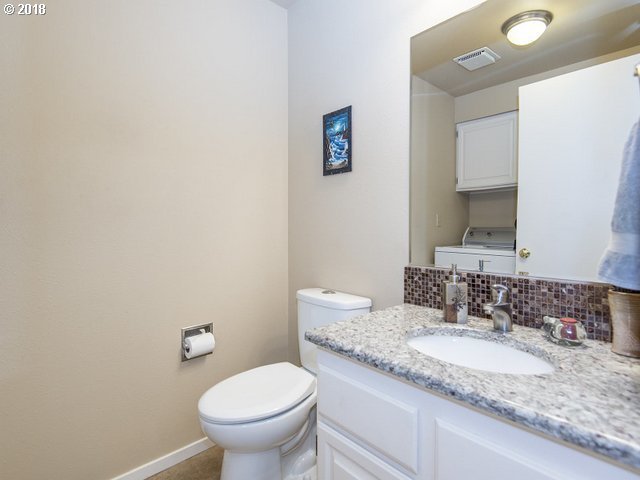 7771 Southwest Raintree Drive Beaverton, OR 97008 - Photo 17 of 32 Gallery Image 17